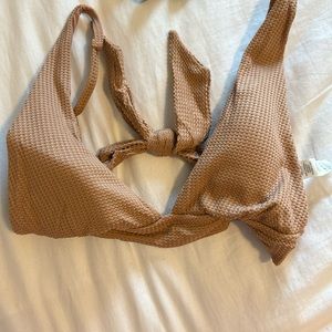 Arie bathing suit top never worn tags still on